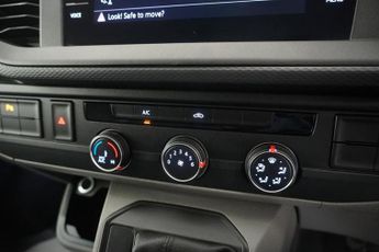 Volkswagen Transporter 2.0 TDI T28 Highline Panel Van 5dr Diesel DSG FWD SWB Euro 6 (s/