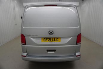 Volkswagen Transporter 2.0 TDI T28 Highline Panel Van 5dr Diesel DSG FWD SWB Euro 6 (s/