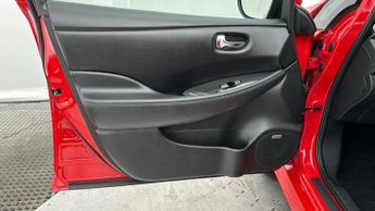 Nissan Leaf 39kWh Tekna Hatchback 5dr Electric Auto (150 ps)