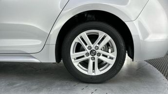 Suzuki Swace 1.8h SZ-T Estate 5dr Petrol Hybrid CVT Euro 6 (s/s) (122 ps)
