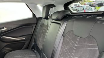 Vauxhall Grandland 1.2 Turbo Ultimate SUV 5dr Petrol Auto Euro 6 (s/s) (130 ps)