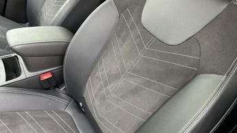 Vauxhall Grandland 1.2 Turbo Ultimate SUV 5dr Petrol Auto Euro 6 (s/s) (130 ps)