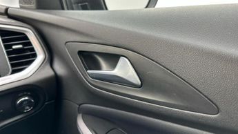 Vauxhall Grandland 1.2 Turbo Ultimate SUV 5dr Petrol Auto Euro 6 (s/s) (130 ps)