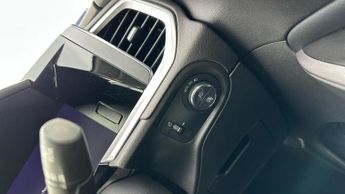 Vauxhall Grandland 1.2 Turbo Ultimate SUV 5dr Petrol Auto Euro 6 (s/s) (130 ps)