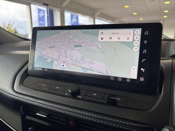 Nissan Qashqai 1.3 DIG-T MHEV N-Connecta SUV 5dr Petrol Hybrid XTRONIC 