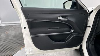 Fiat 600 1.2 MHEV SUV 5dr Petrol Hybrid e-DCT Euro 6 (s/s) (100 ps)