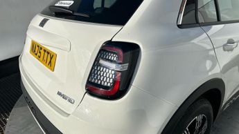 Fiat 600 1.2 MHEV SUV 5dr Petrol Hybrid e-DCT Euro 6 (s/s) (100 ps)