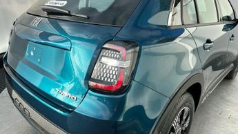 Fiat 600 1.2 MHEV SUV 5dr Petrol Hybrid e-DCT Euro 6 (s/s) (100 ps)