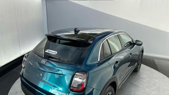 Fiat 600 1.2 MHEV SUV 5dr Petrol Hybrid e-DCT Euro 6 (s/s) (100 ps)