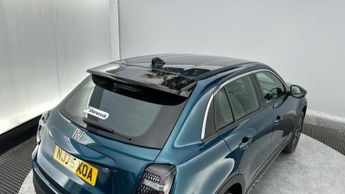 Fiat 600 1.2 MHEV SUV 5dr Petrol Hybrid e-DCT Euro 6 (s/s) (100 ps)