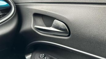 Fiat 600 1.2 MHEV SUV 5dr Petrol Hybrid e-DCT Euro 6 (s/s) (100 ps)