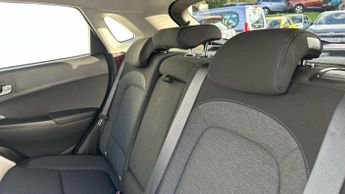 Hyundai KONA 64kWh Premium SUV 5dr Electric Auto (10.5kW Charger) (204 ps)