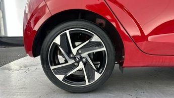 Hyundai i10 1.2 Premium Hatchback 5dr Petrol Auto Euro 6 (s/s) (84 ps)