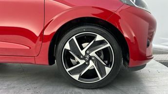 Hyundai i10 1.2 Premium Hatchback 5dr Petrol Auto Euro 6 (s/s) (84 ps)