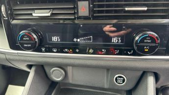 Nissan Qashqai 1.3 DIG-T MHEV Acenta Premium SUV 5dr Petrol Hybrid XTRON Euro 6