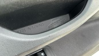 Fiat 500e 42kWh Icon Hatchback 3dr Electric Auto (118 ps)