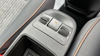 Fiat 500e 42kWh Icon Hatchback 3dr Electric Auto (118 ps)