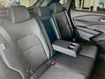 Nissan Qashqai 1.3 DIG-T MHEV N-Connecta SUV 5dr Petrol Hybrid XTRONIC