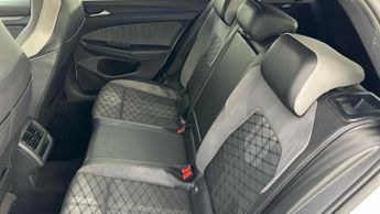 Volkswagen Golf 2.0 TDI R-Line Hatchback 5dr Diesel DSG Euro 6 (s/s) (150 ps)