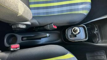 Peugeot 108 1.0 Collection Top! 5dr Petrol 2 Tronic Euro 6 (72 ps)