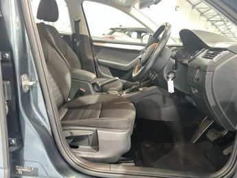 Skoda OCTAVIA 1.5 TSI SE Drive 5dr DSG