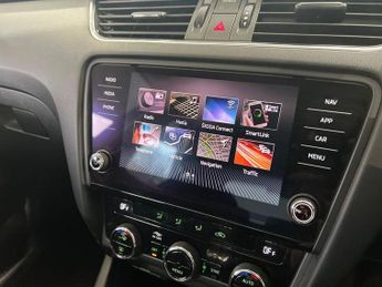 Skoda OCTAVIA 1.5 TSI SE Drive 5dr DSG