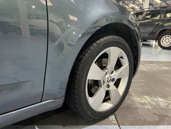 Skoda OCTAVIA 1.5 TSI SE Drive 5dr DSG