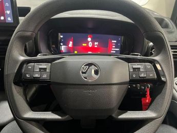 Vauxhall COMBO LIFE 100kW Design XL 52kWh 5dr Auto [7 Seat]