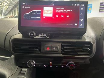 Vauxhall COMBO LIFE 100kW Design XL 52kWh 5dr Auto [7 Seat]