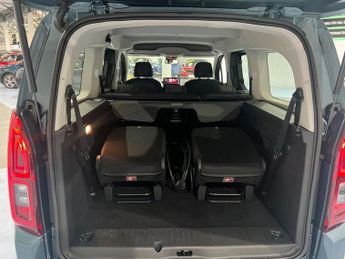 Vauxhall COMBO LIFE 100kW Design XL 52kWh 5dr Auto [7 Seat]