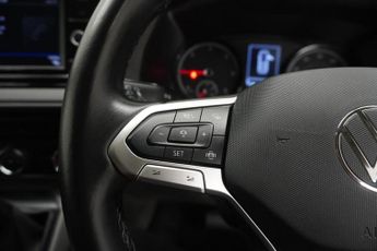 Volkswagen Transporter 2.0 TDI T30 Highline Panel Van 5dr Diesel DSG FWD LWB | Manufact