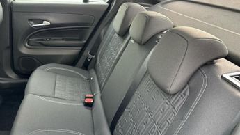 Fiat 600 1.2 MHEV SUV 5dr Petrol Hybrid e-DCT Euro 6 (s/s) (100 ps)