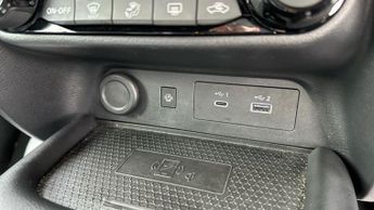 Nissan Juke 1.0 DIG-T N-Connecta SUV 5dr Petrol DCT Auto Euro 6 (s/s) (114 p