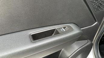 Renault Captur 1.6 E-TECH techno SUV 5dr Petrol Hybrid Auto Euro 6 (s/s) (145 p