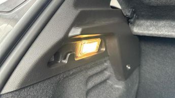 Renault Captur 1.6 E-TECH techno SUV 5dr Petrol Hybrid Auto Euro 6 (s/s) (145 p