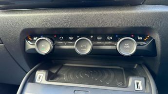 Citroen e-C4 50kWh Shine Plus Hatchback 5dr Electric Auto (7.4kW Charger) (13