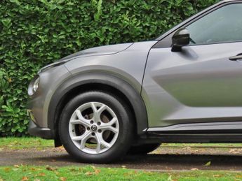 Nissan Juke 1.0 DIG-T N-Connecta SUV 5dr Petrol DCT Auto Euro 6 (s/s) (114 p