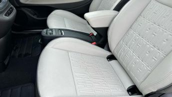 Fiat 500e 42kWh La Prima Hatchback 3dr Electric Auto (118 ps)