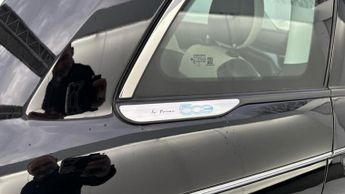 Fiat 500e 42kWh La Prima Hatchback 3dr Electric Auto (118 ps)