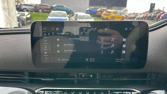 Fiat 500e 42kWh La Prima Hatchback 3dr Electric Auto (118 ps)