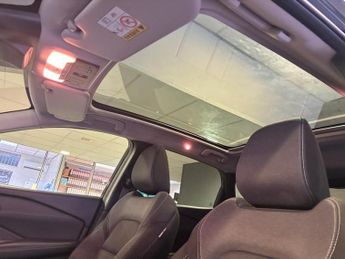 Nissan Qashqai 1.3 DIG-T MHEV N-Connecta SUV 5dr Petrol Hybrid XTRONIC