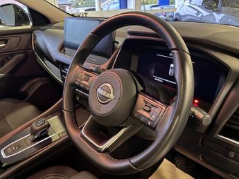 Nissan Qashqai 1.3 DIG-T MHEV N-Connecta SUV 5dr Petrol Hybrid XTRONIC