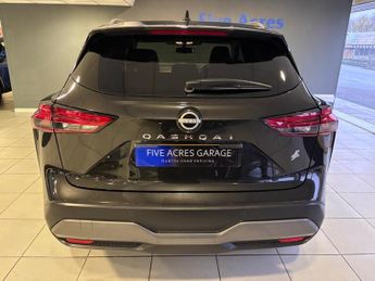 Nissan Qashqai 1.3 DIG-T MHEV N-Connecta SUV 5dr Petrol Hybrid XTRONIC