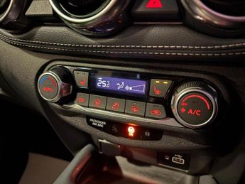 Nissan Juke 1.0 DIG-T Tekna SUV 5dr Petrol DCT Auto