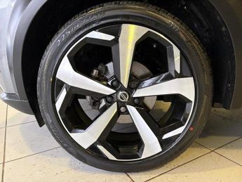 Nissan Juke 1.0 DIG-T Tekna SUV 5dr Petrol DCT Auto