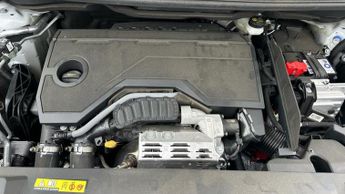 Peugeot 3008 1.2 HYBRID GT SUV 5dr Petrol Hybrid e-DSC6 Euro 6 (s/s) (136 ps)