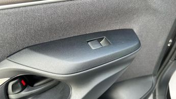 Toyota Yaris Cross 1.5 VVT-h Excel SUV 5dr Petrol Hybrid E-CVT Euro 6 (s/s) (116 ps