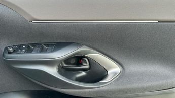 Toyota Yaris Cross 1.5 VVT-h Excel SUV 5dr Petrol Hybrid E-CVT Euro 6 (s/s) (116 ps