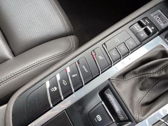 Porsche Macan 3.0 TD V6 S PDK 4WD Euro 6 (s/s) 5dr