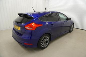 Ford Focus 1.5T EcoBoost ST-Line Hatchback 5dr Petrol Auto Euro 6 (s/s) (15
